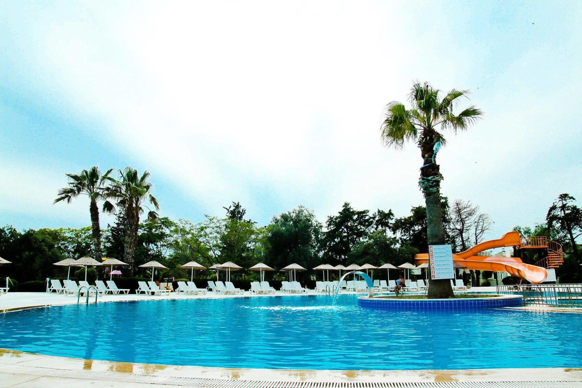 The Holiday Resort ディディム エクステリア 写真